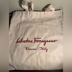 Salvatore Ferragamo Cream Tote Bag 💋💋💋💋